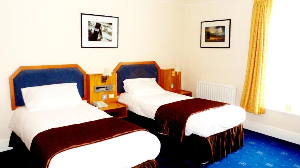 The Beeches Hotel Гримзби Стая снимка